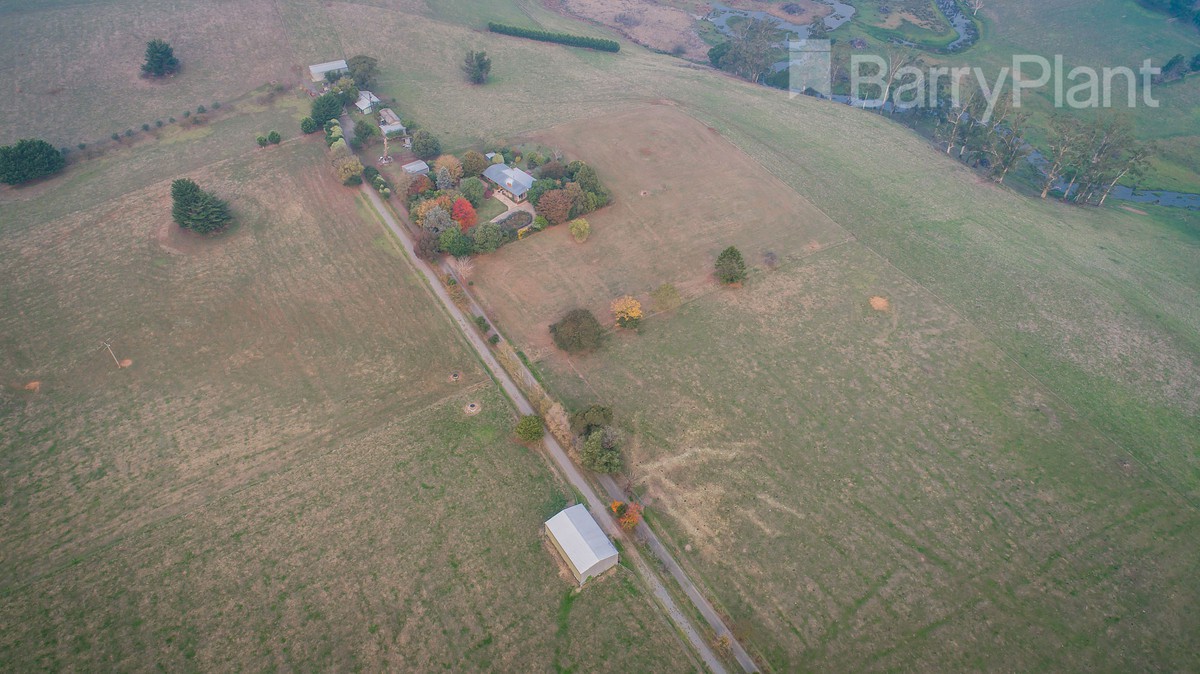 21 Connor Road, Drouin West, VIC 3818 - Thumbnail 2 - 18/05/2019