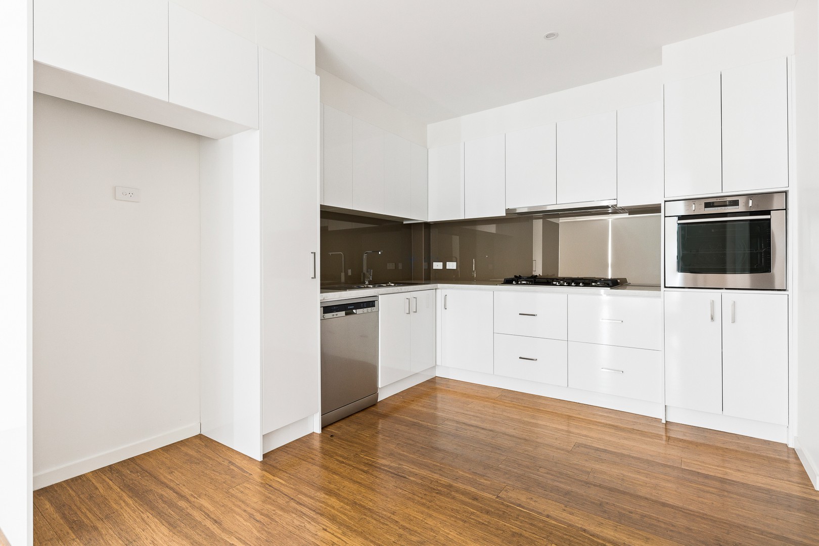 6,107,203/927-929 Doncaster Road, Doncaster, VIC 3108, Doncaster - Thumbnail 2
