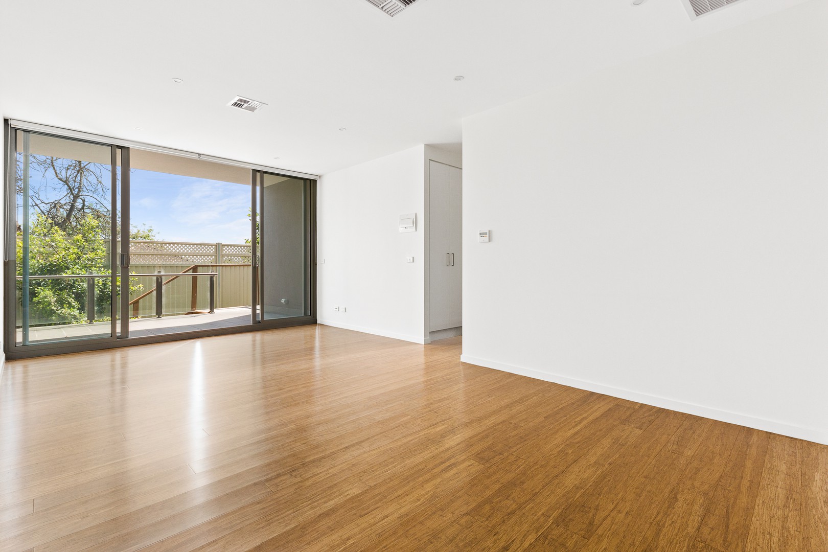 6,107,203/927-929 Doncaster Road, Doncaster, VIC 3108, Doncaster - Thumbnail 7