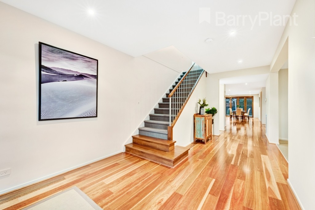 4 Hardwick Road, Point Cook, VIC 3030 - Thumbnail 2 - 18/05/2019