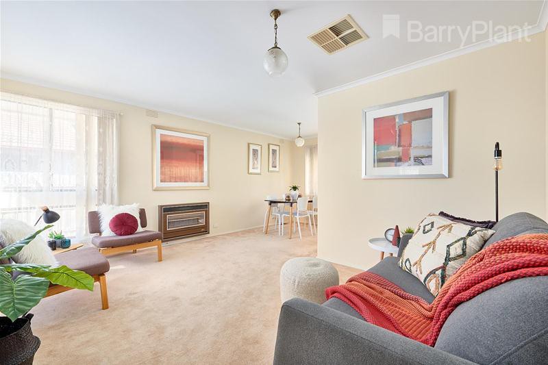 64 Kingsclere Avenue, Keysborough, VIC 3173 - Thumbnail 2 - 18/05/2019