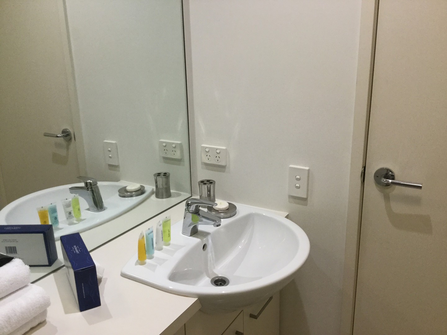 504/15 Caravel Lane, Docklands, VIC 3008 - Thumbnail 2 - 24/05/2019