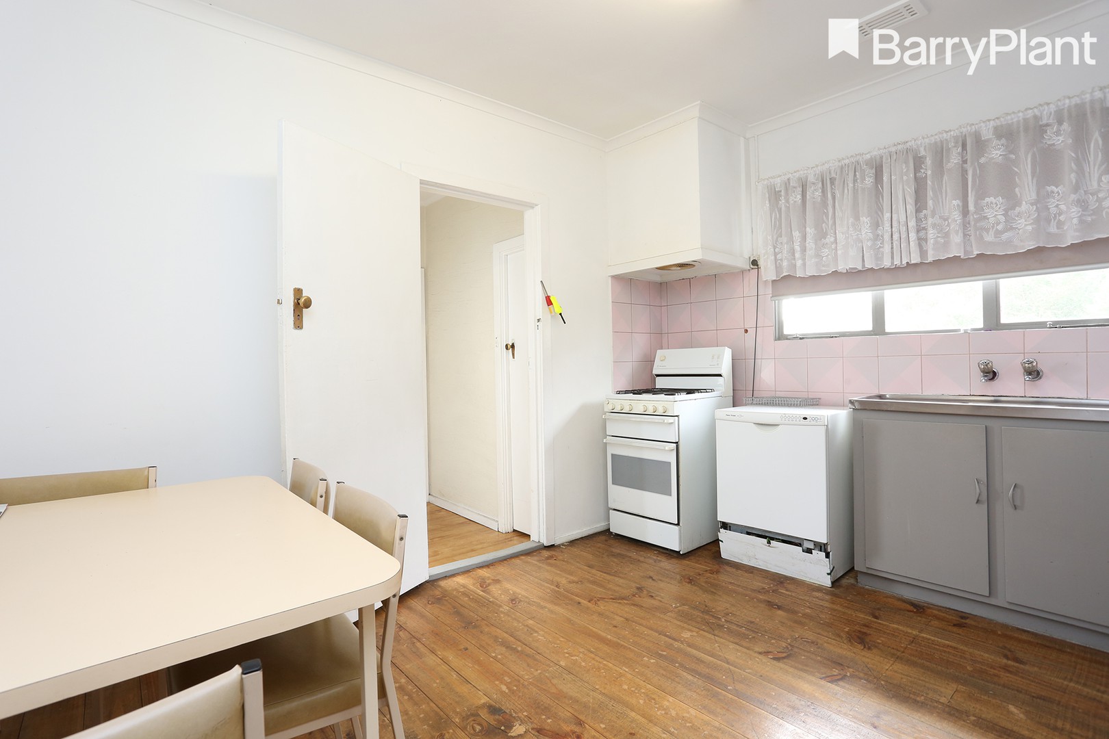 8 Mitchell Court, Glenroy, VIC 3046 - Thumbnail 2 - 18/05/2019