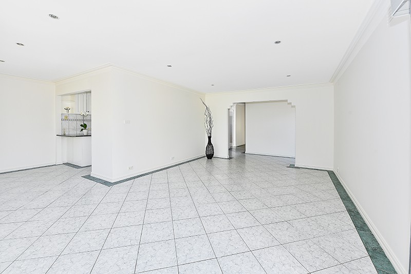 16 Vickers Avenue, Strathmore Heights, VIC 3041 - Thumbnail 1 - 24/05/2019