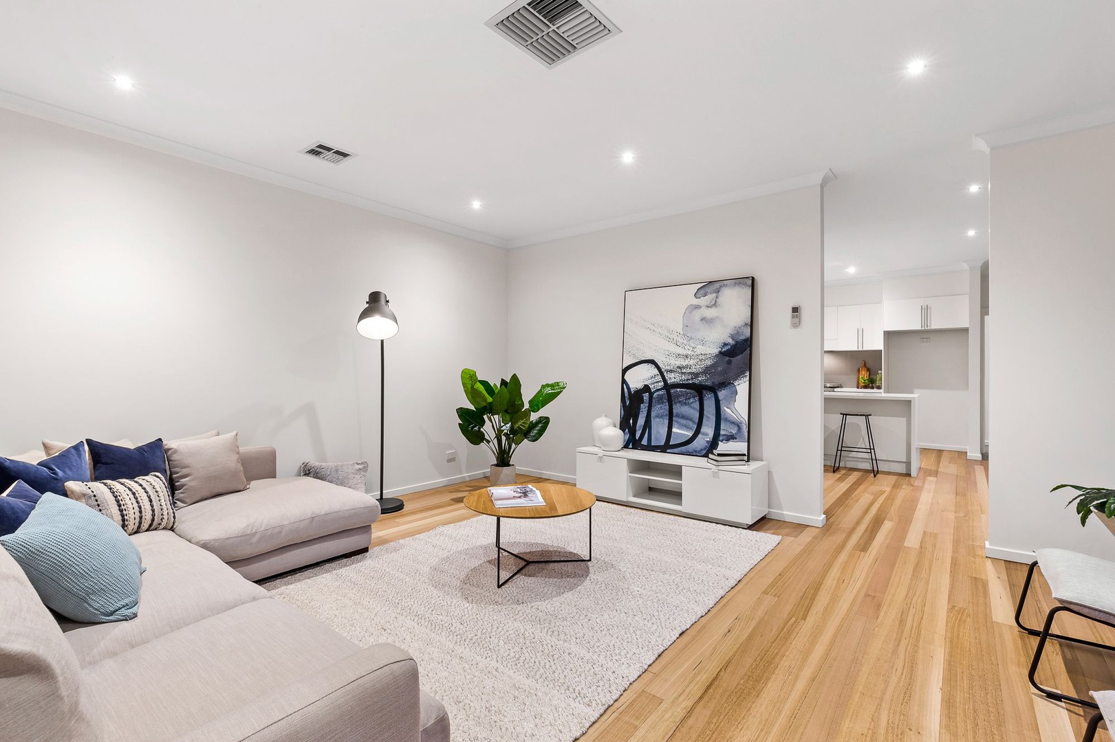4 Bridgeford AvenueBlackburn North, VIC 3130, Blackburn North - Thumbnail 2