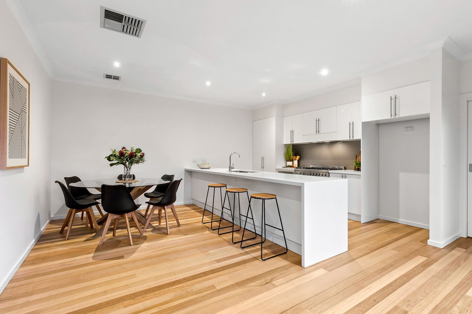 4 Bridgeford AvenueBlackburn North, VIC 3130, Blackburn North - Thumbnail 3