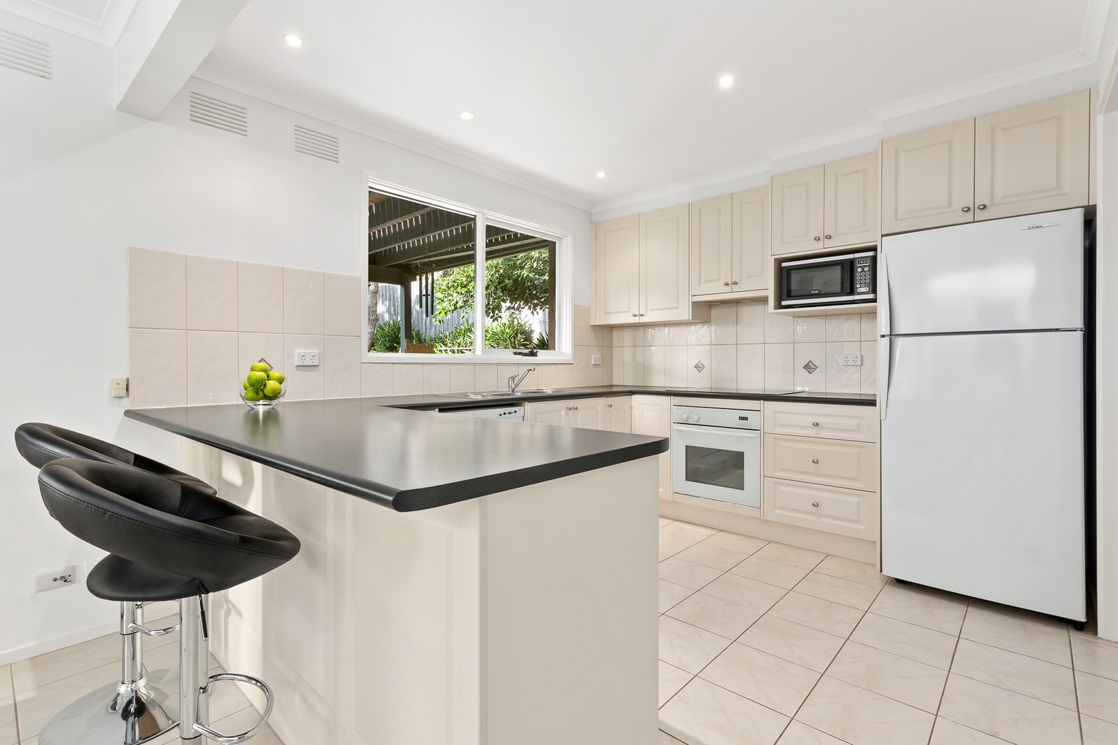 3 Bantry Grove, Templestowe, VIC 3106, Templestowe - Thumbnail 2