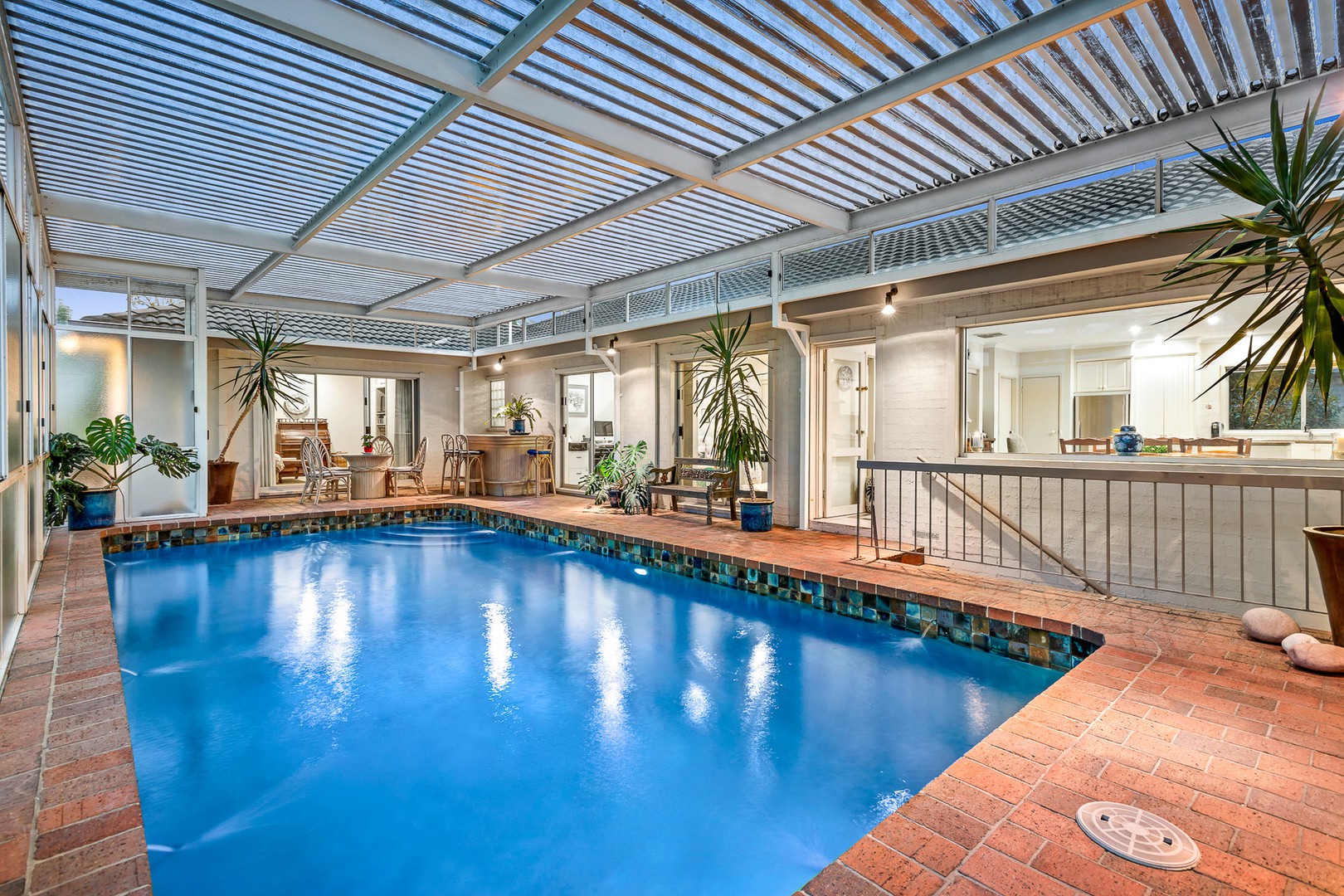 6 Wembley Gardens, Donvale, VIC 3111, Donvale - Thumbnail 2