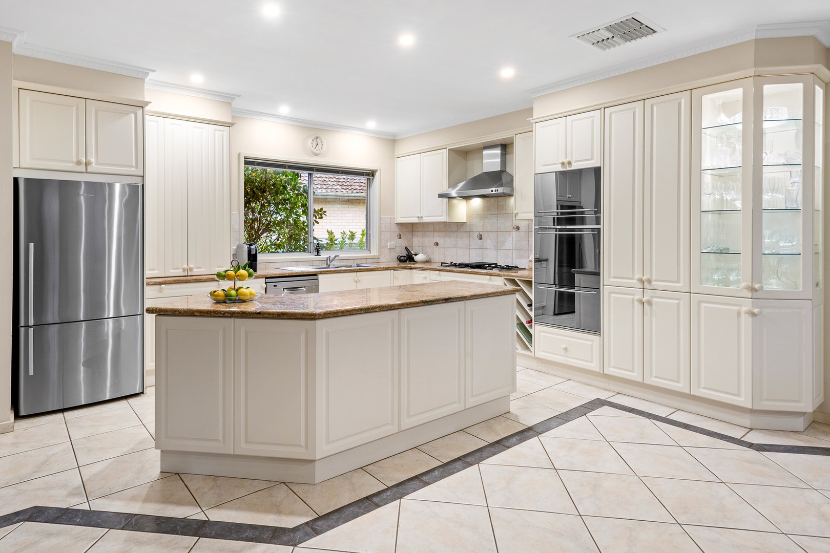 6 Wembley Gardens, Donvale, VIC 3111, Donvale - Thumbnail 3