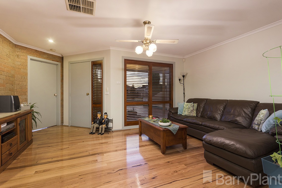 10 Hastie Court, Altona Meadows, VIC 3028 - Thumbnail 2 - 18/05/2019