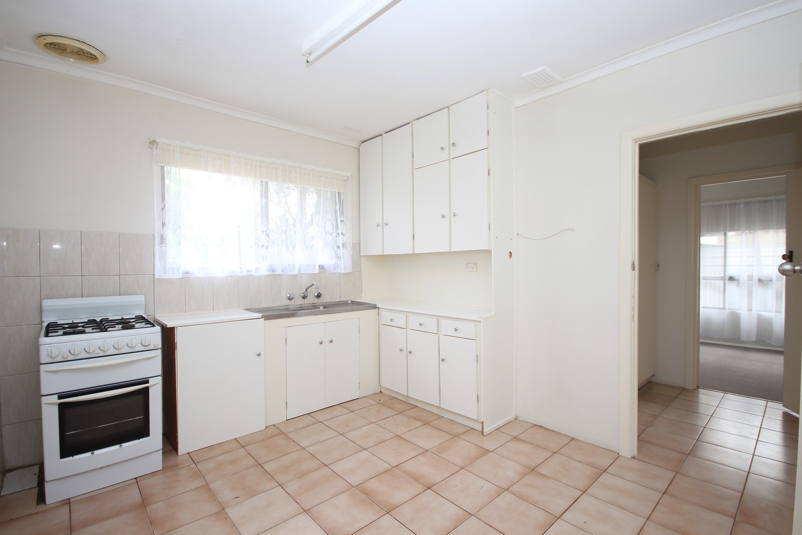 7 Detroit Crescent, Corio, VIC 3214 - Thumbnail 2 - 24/05/2019