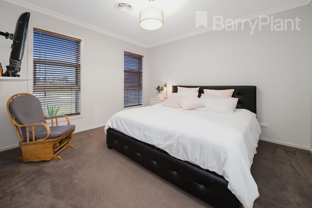 58 Arden Avenue, Pakenham, VIC 3810 - Thumbnail 2 - 18/05/2019