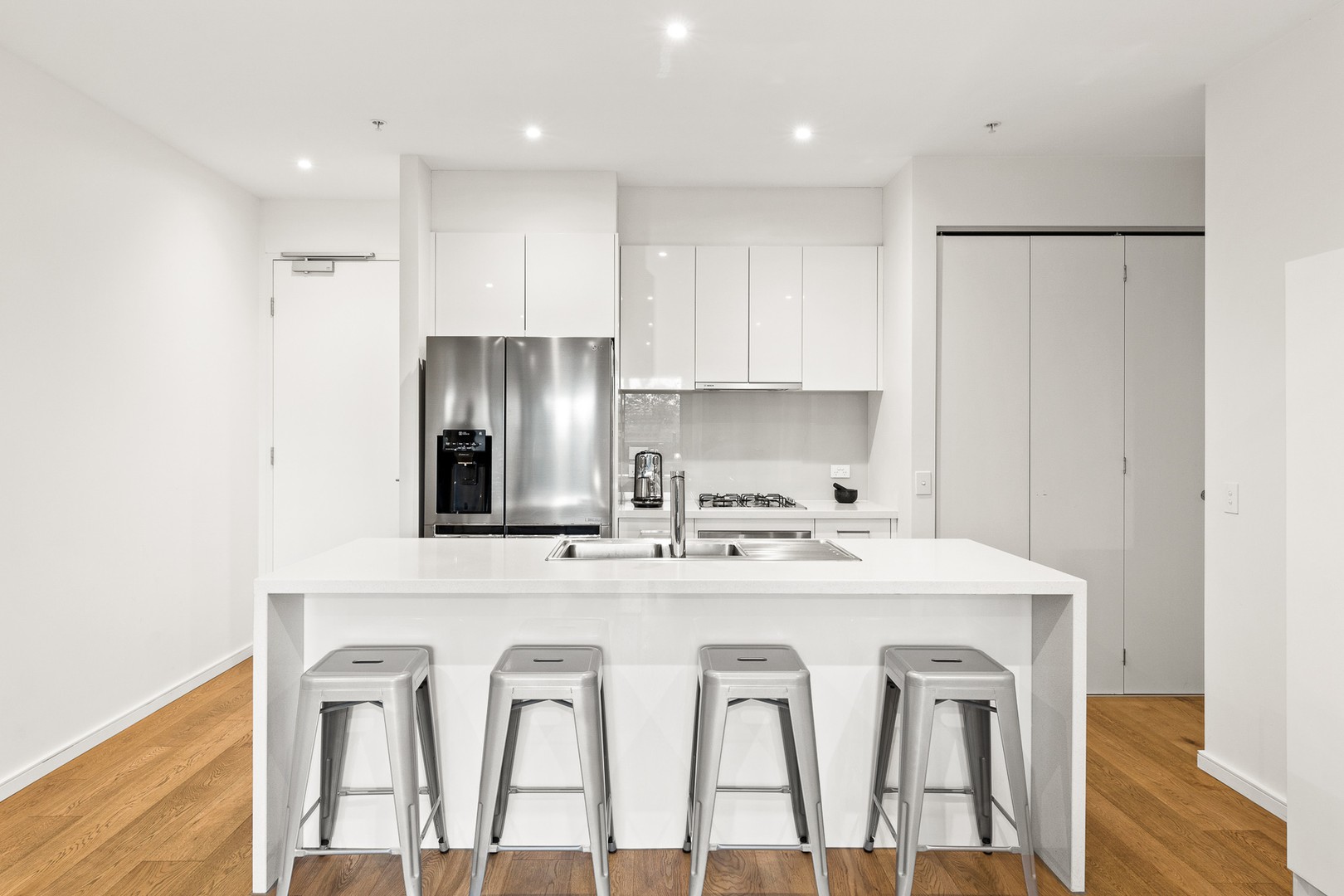15/187 Reynolds RoadDoncaster East, VIC 3109, Doncaster East - Thumbnail 2