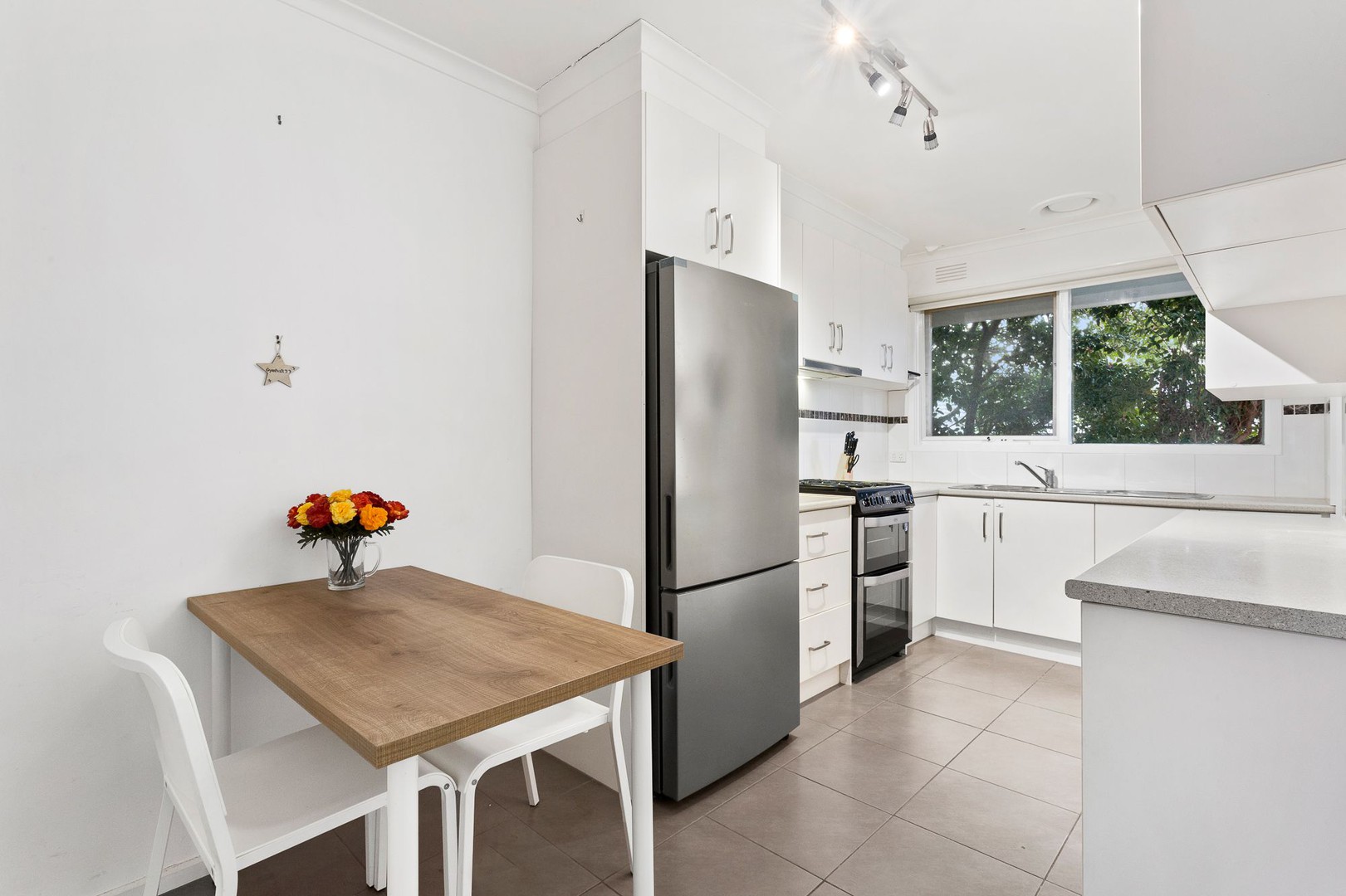 4/25 Mount Pleasant RoadNunawading, VIC 3131, Nunawading - Thumbnail 3