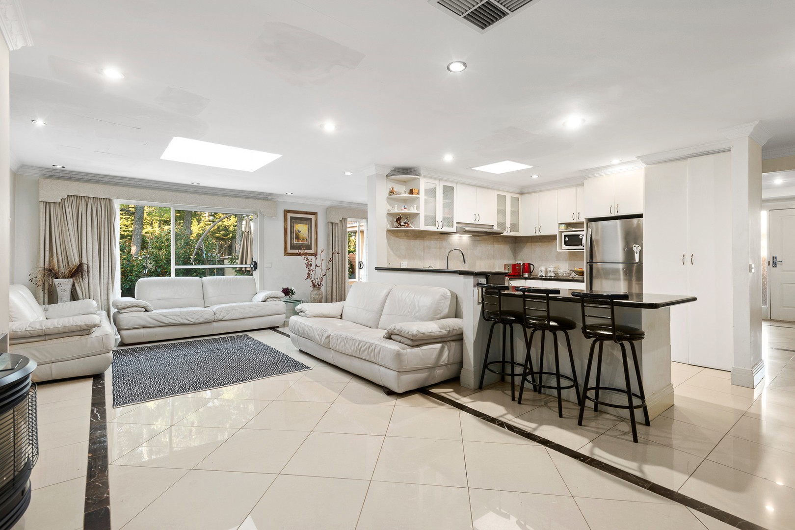 29 Innisfallen AvenueTemplestowe, VIC 3106, Templestowe - Thumbnail 2