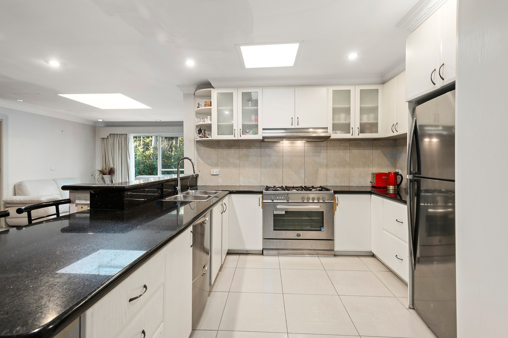 29 Innisfallen AvenueTemplestowe, VIC 3106, Templestowe - Thumbnail 3