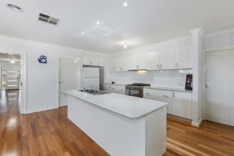 64 Tootle Street, Kilmore, VIC 3764 - Thumbnail 2 - 18/05/2019