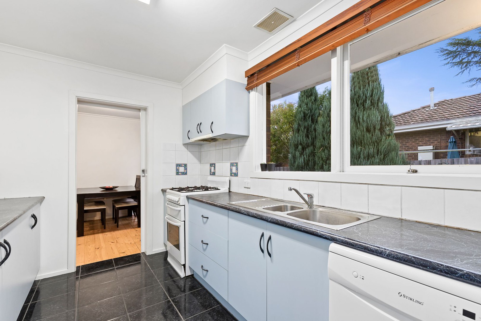 7/18 Lernes StreetForest Hill, VIC 3131, Forest Hill - Thumbnail 3