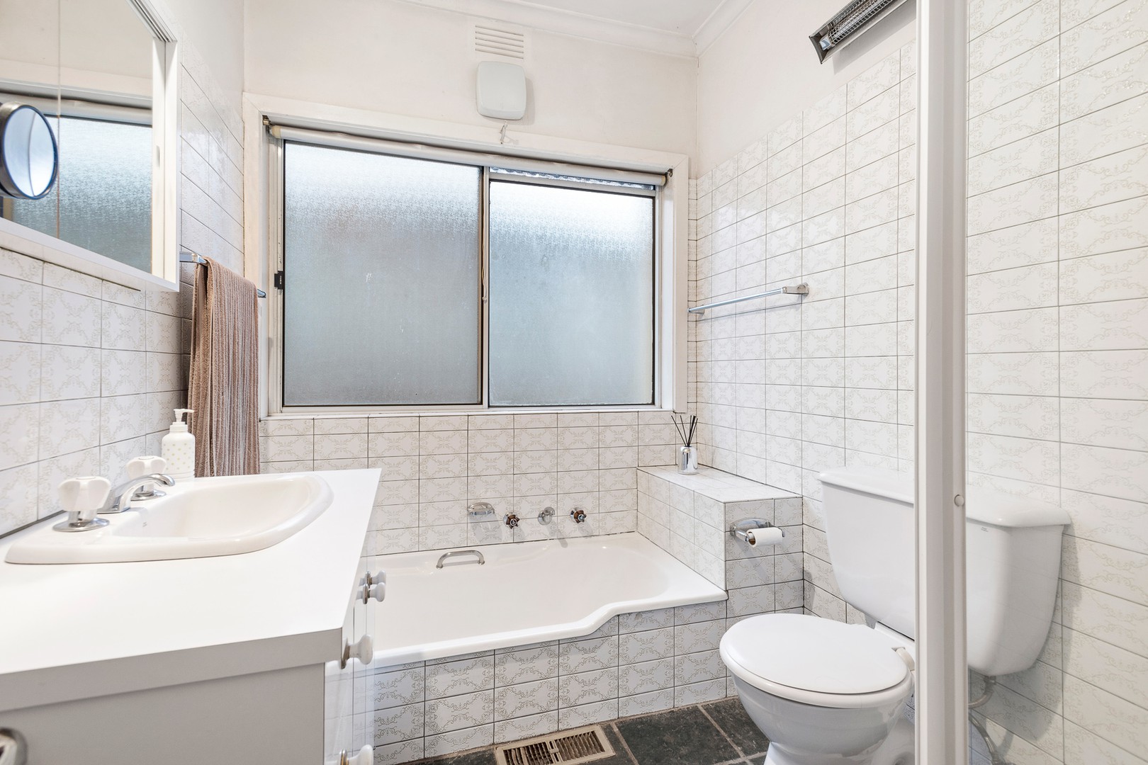 46 Aquila Street, Balwyn North, VIC 3104, Balwyn North - Thumbnail 7