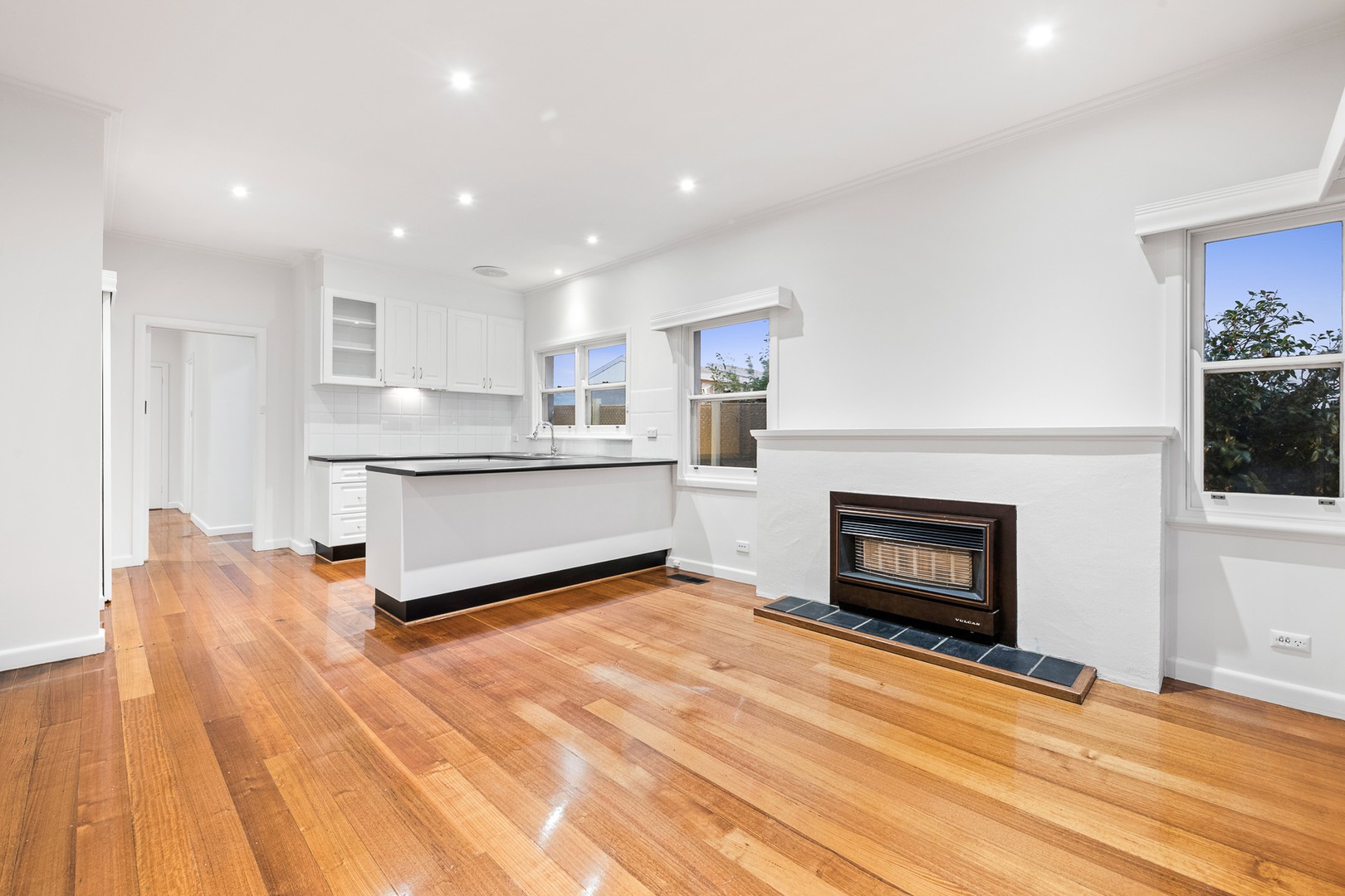 1/94 High Street, Doncaster, VIC 3108, Doncaster - Thumbnail 4
