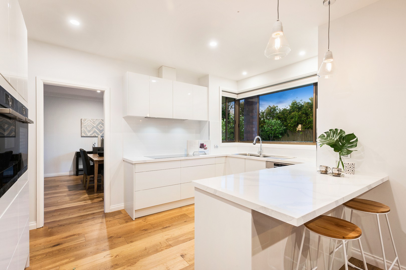 22 Eric AvenueTemplestowe Lower, VIC 3107, Templestowe Lower - Thumbnail 2