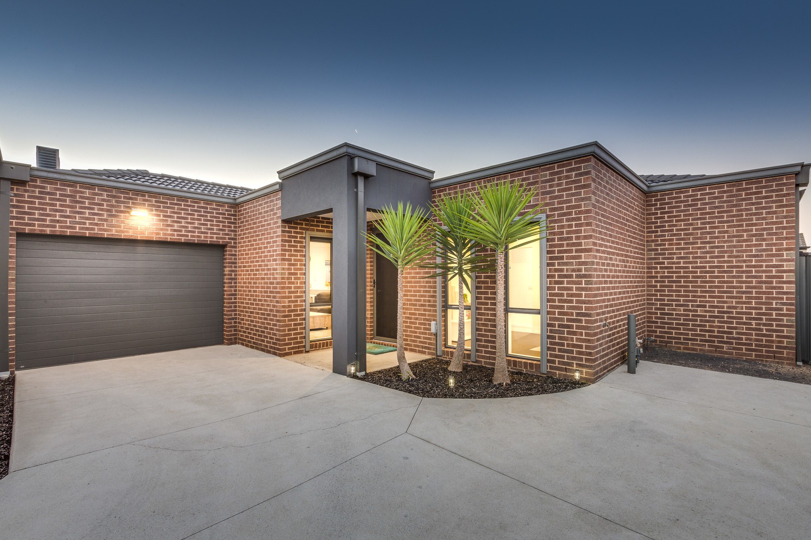 3/102 Brindalee Way, Hillside, VIC 3037