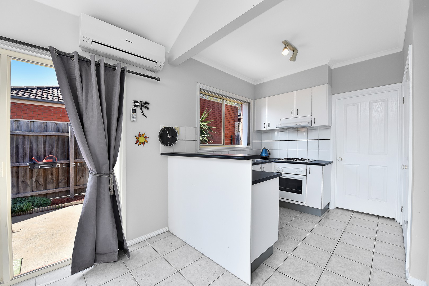 2/6 McCrae Street, Reservoir, VIC 3073 - Thumbnail 2 - 18/05/2019