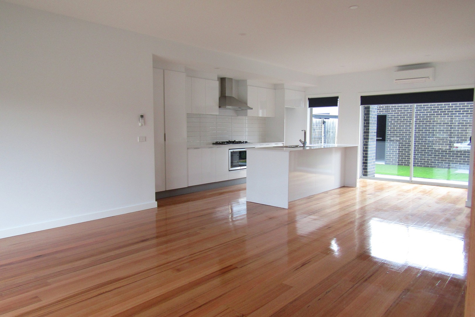 1 & 4/65 Dundee Street, Reservoir, VIC 3073 - Thumbnail 2 - 24/05/2019