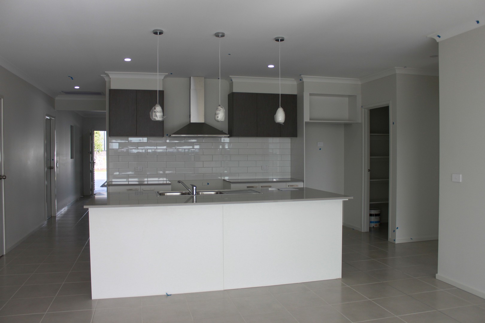 15 Nethercote Street, Craigieburn, VIC 3064 - Thumbnail 2 - 24/05/2019