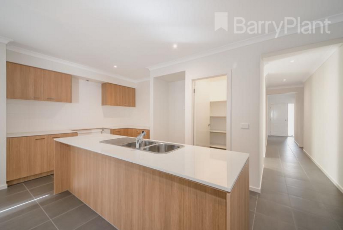 18 Nirvana Avenue, Officer, VIC 3809 - Thumbnail 1 - 24/05/2019