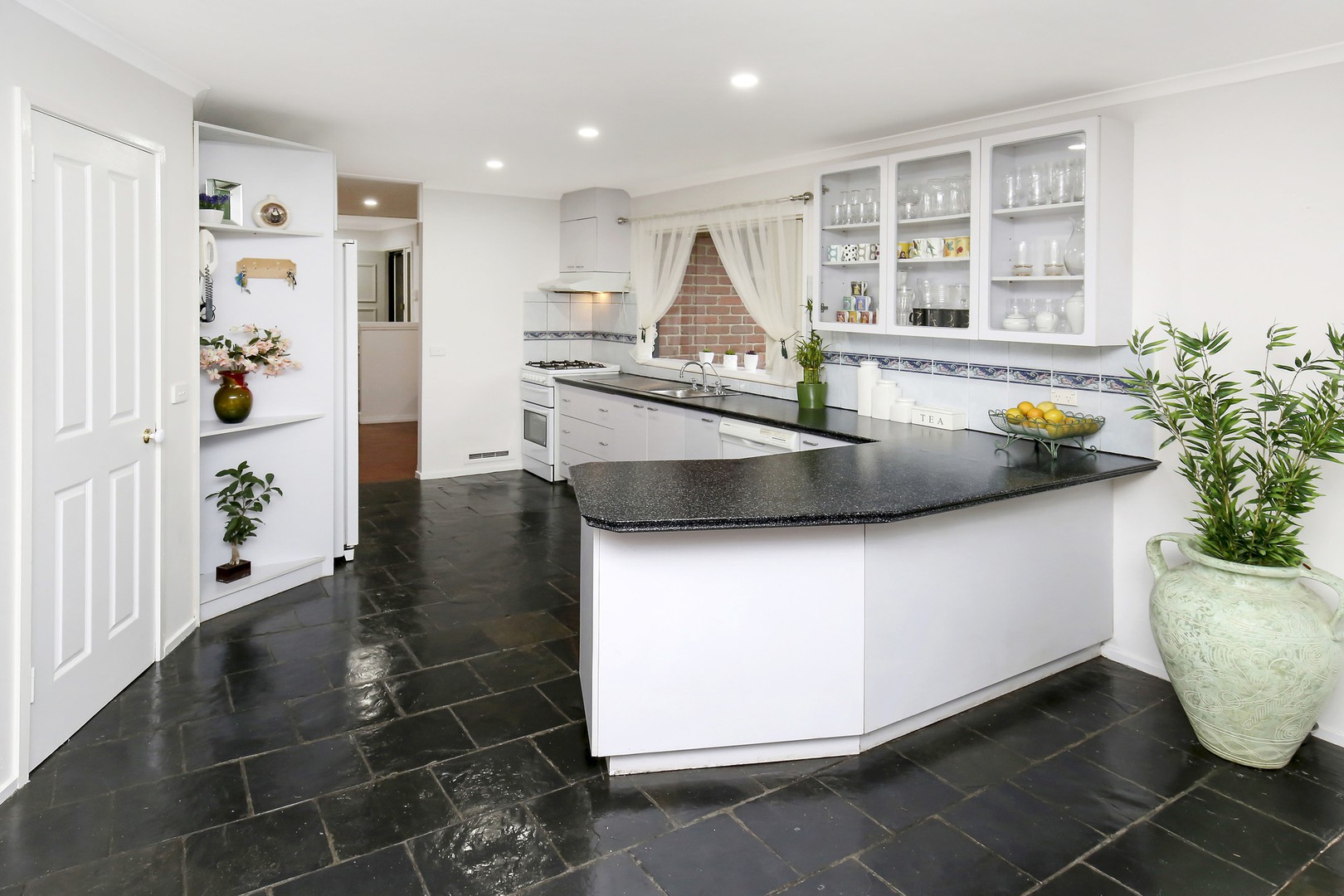 42 Baystone Road, Epping, VIC 3076 - Thumbnail 2 - 18/05/2019