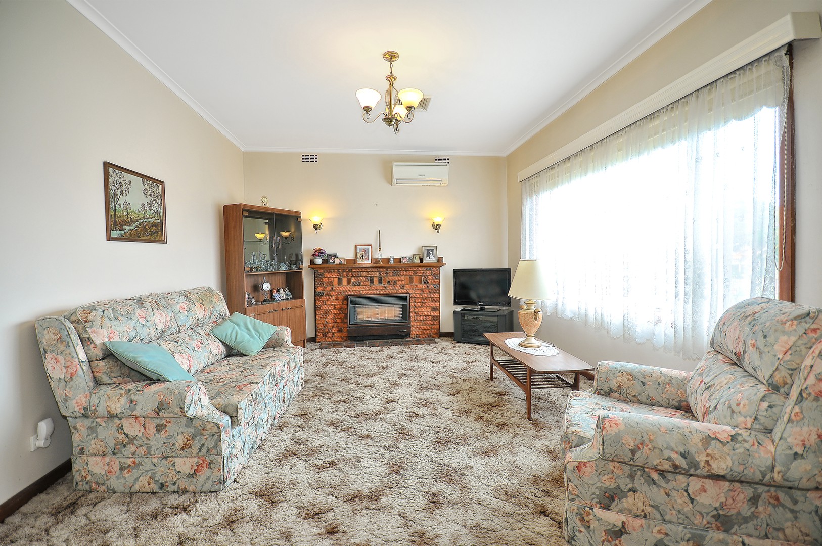 14 Haldane Road, Niddrie, VIC 3042 - Thumbnail 2 - 24/05/2019