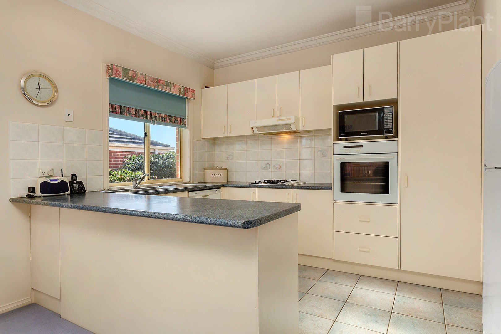 33 Albrecht Avenue, Berwick, VIC 3806 - Thumbnail 2 - 28/05/2018
