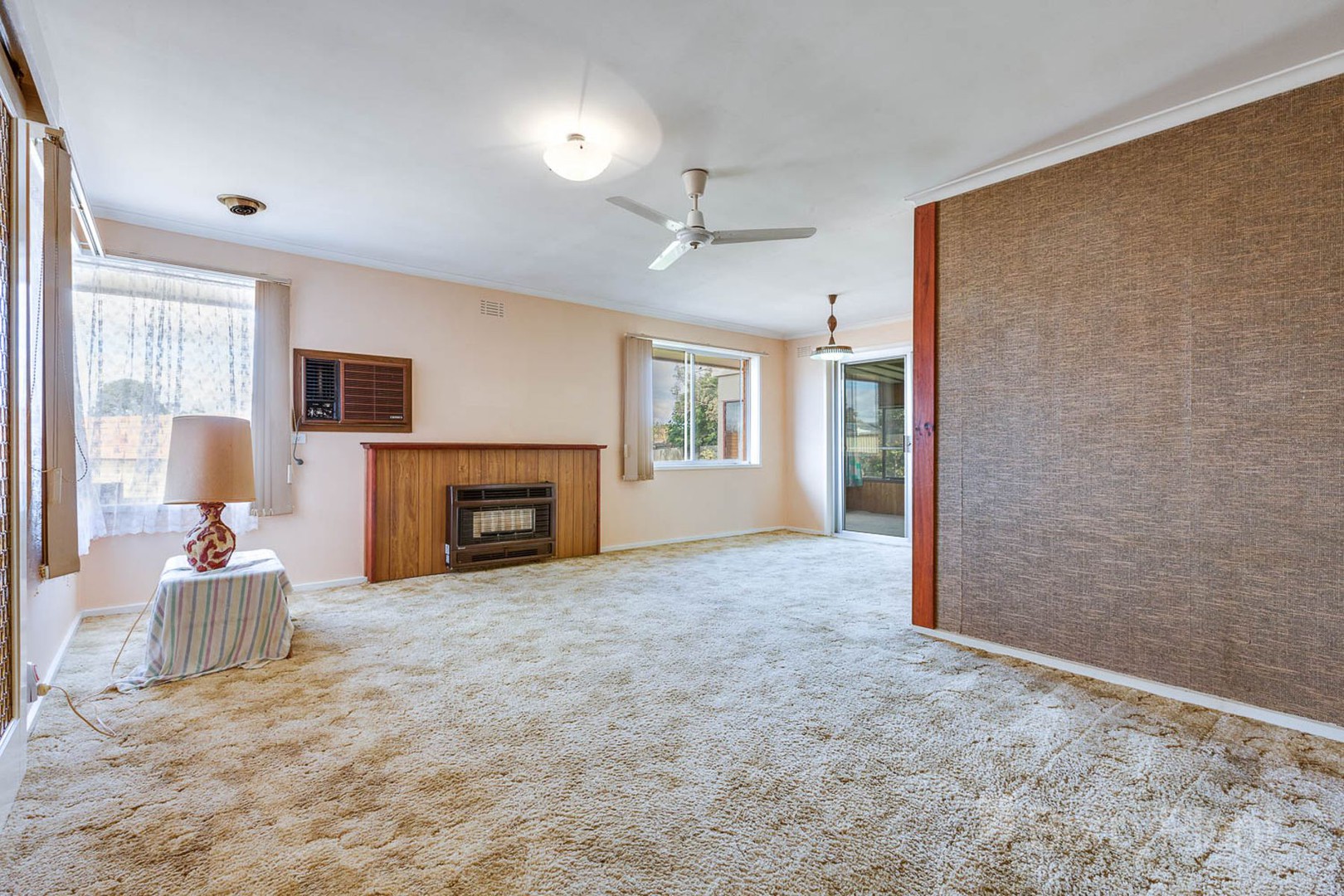 1 Drysdale Street, Sunbury, VIC 3429 - Thumbnail 2 - 17/05/2019