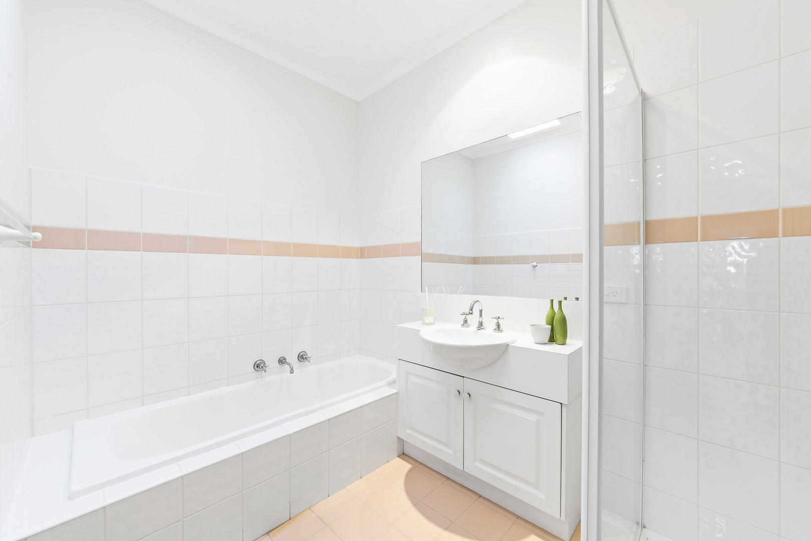 1/33 Elizabeth Street, Doncaster East, VIC 3109, Margate - Thumbnail 7