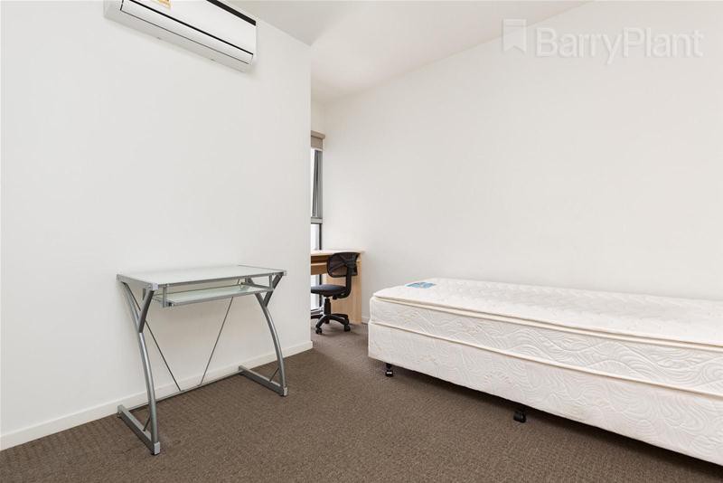 302/7 Dudley Street, Caulfield East, VIC 3145 - Thumbnail 2 - 17/05/2019