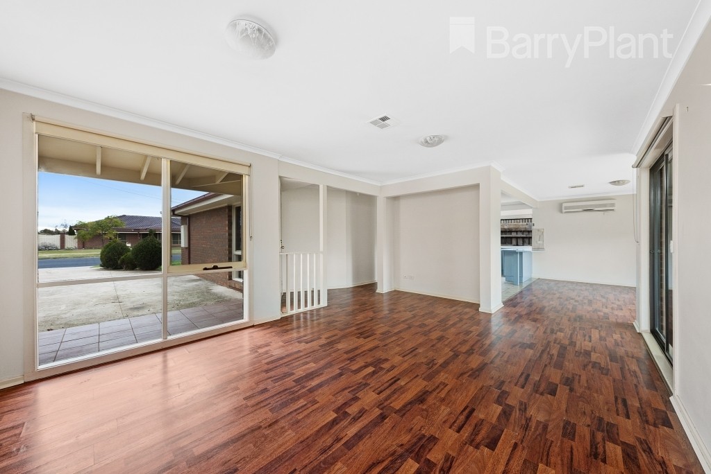44 Black Forest Road, Werribee, VIC 3030 - Thumbnail 2 - 17/05/2019