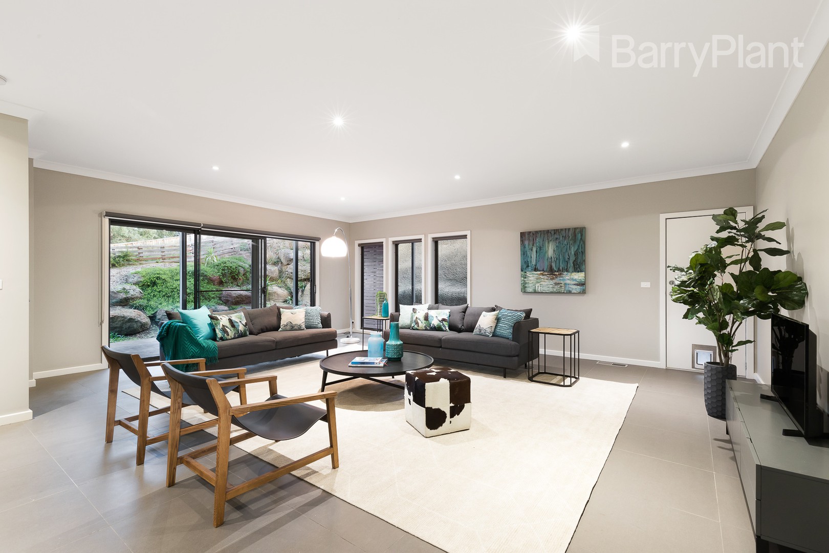15 Brownlow Drive, Diamond Creek, VIC 3089 - Thumbnail 2 - 17/05/2019