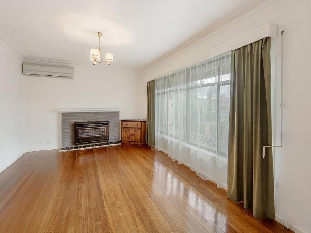 1/15 Andrew Road, St Albans, VIC 3021 - Thumbnail 2 - 24/05/2019