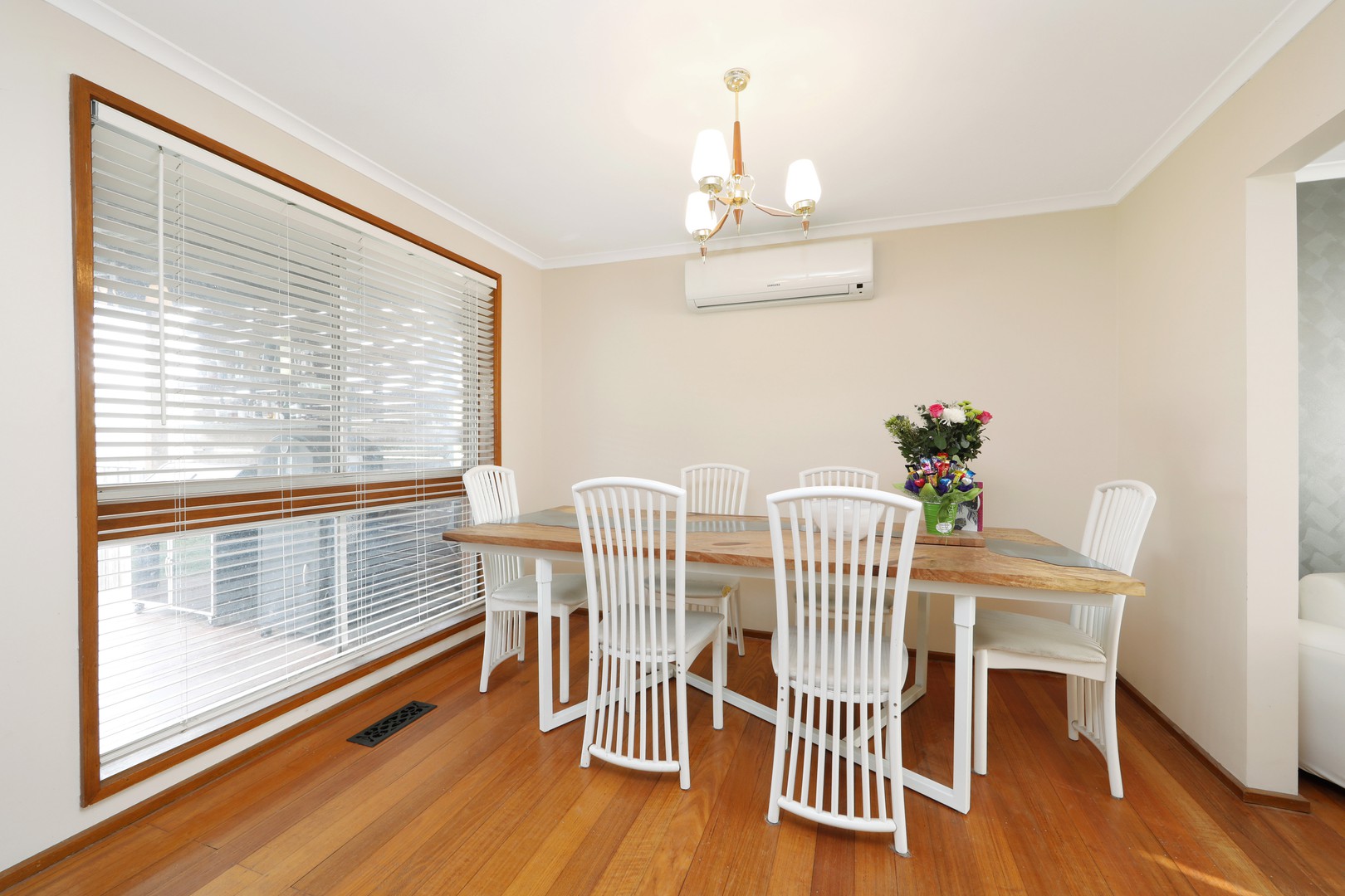 35 Bellara Drive, Mooroolbark, VIC 3138 - Thumbnail 1 - 24/05/2019