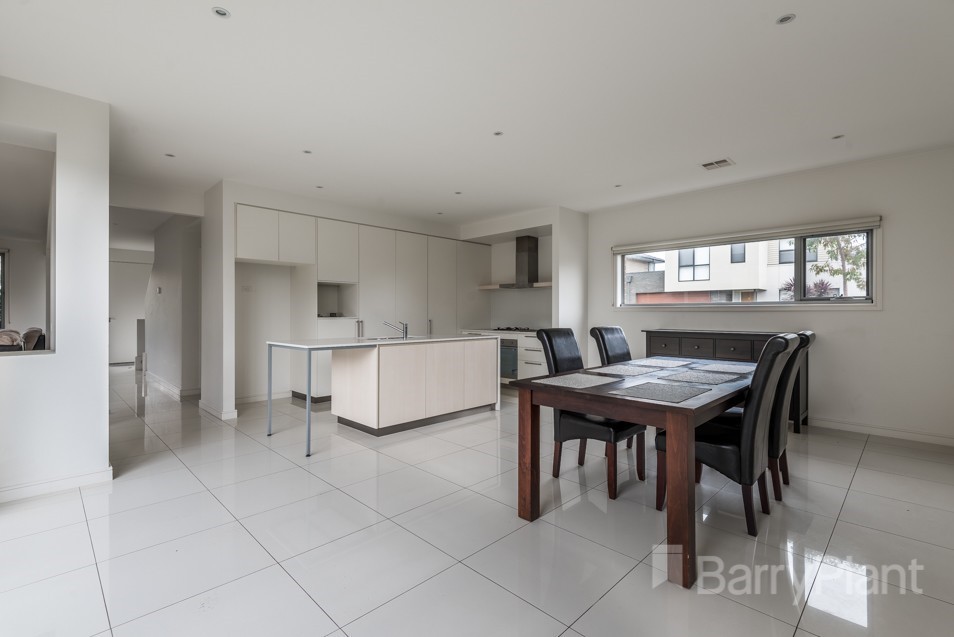 2 Sabina Park Drive, Mulgrave, VIC 3170 - Thumbnail 2 - 24/05/2019