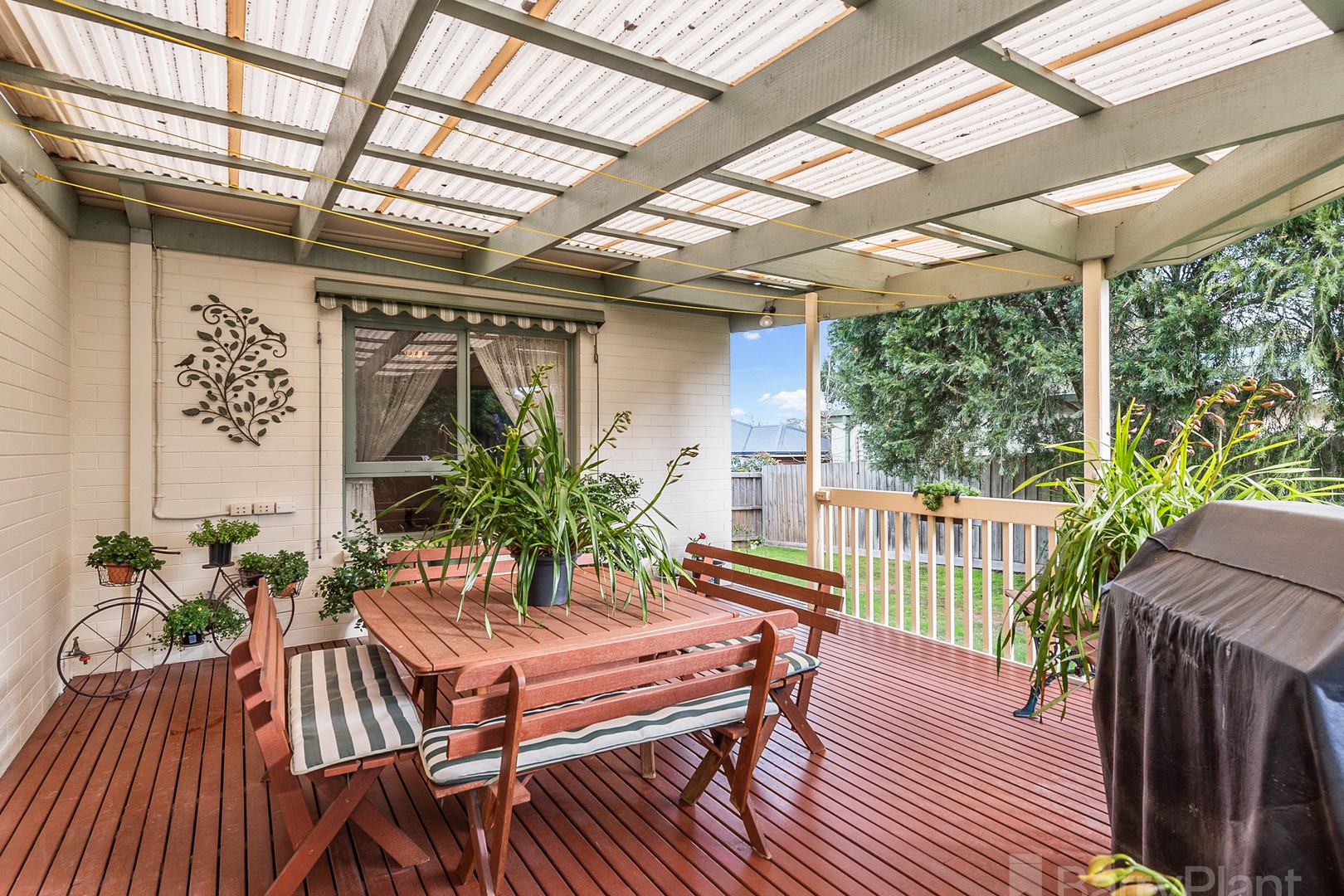 81 Forest Road, Ferntree Gully, VIC 3156 - Thumbnail 2 - 17/05/2019