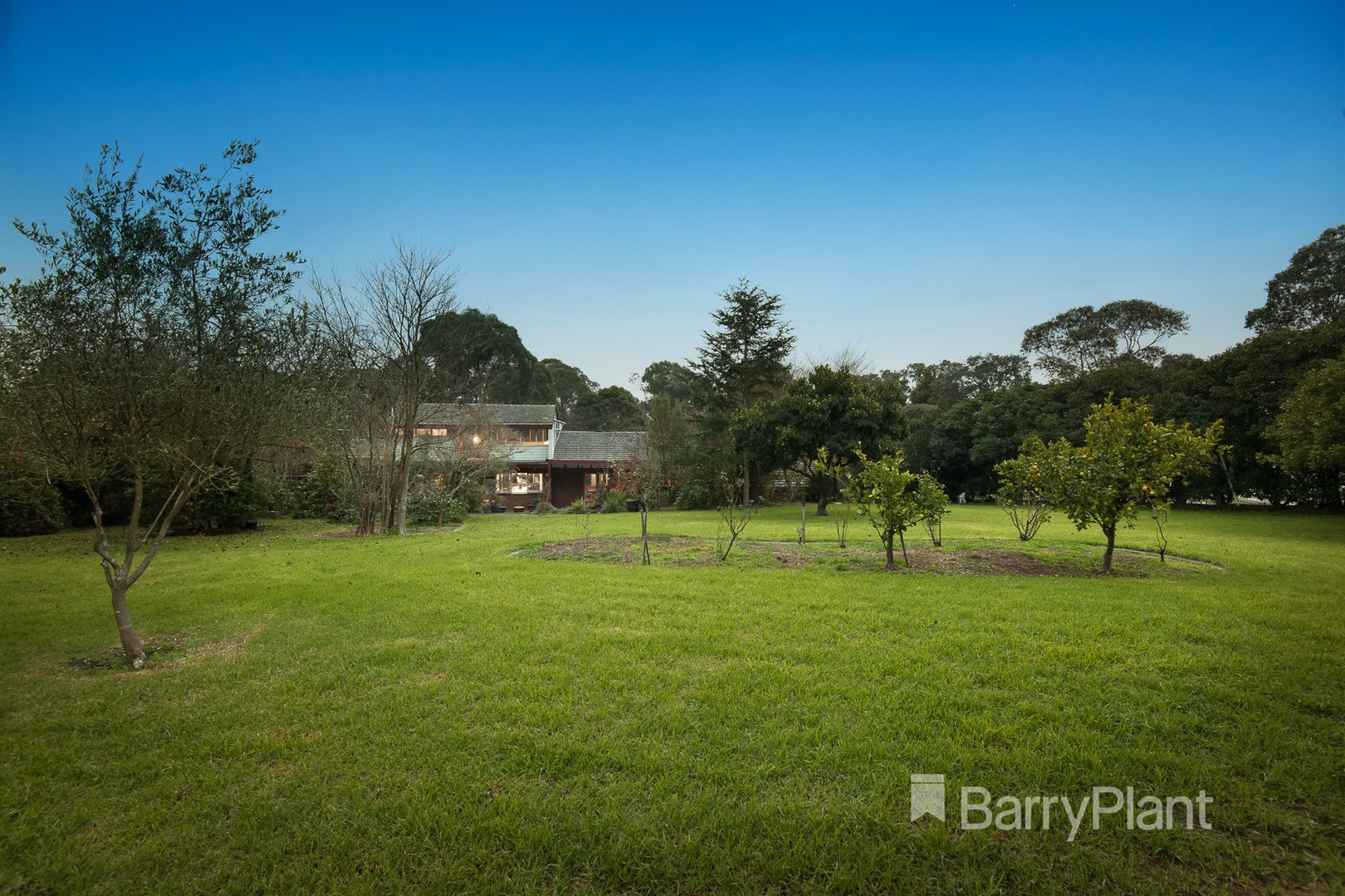 104 Old Warrandyte RoadDonvale, VIC 3111, Donvale - Thumbnail 2