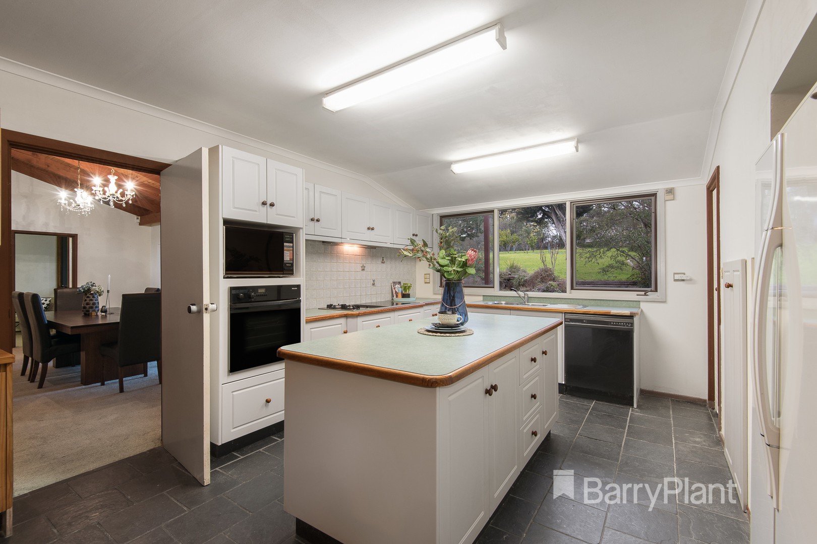 104 Old Warrandyte RoadDonvale, VIC 3111, Donvale - Thumbnail 7