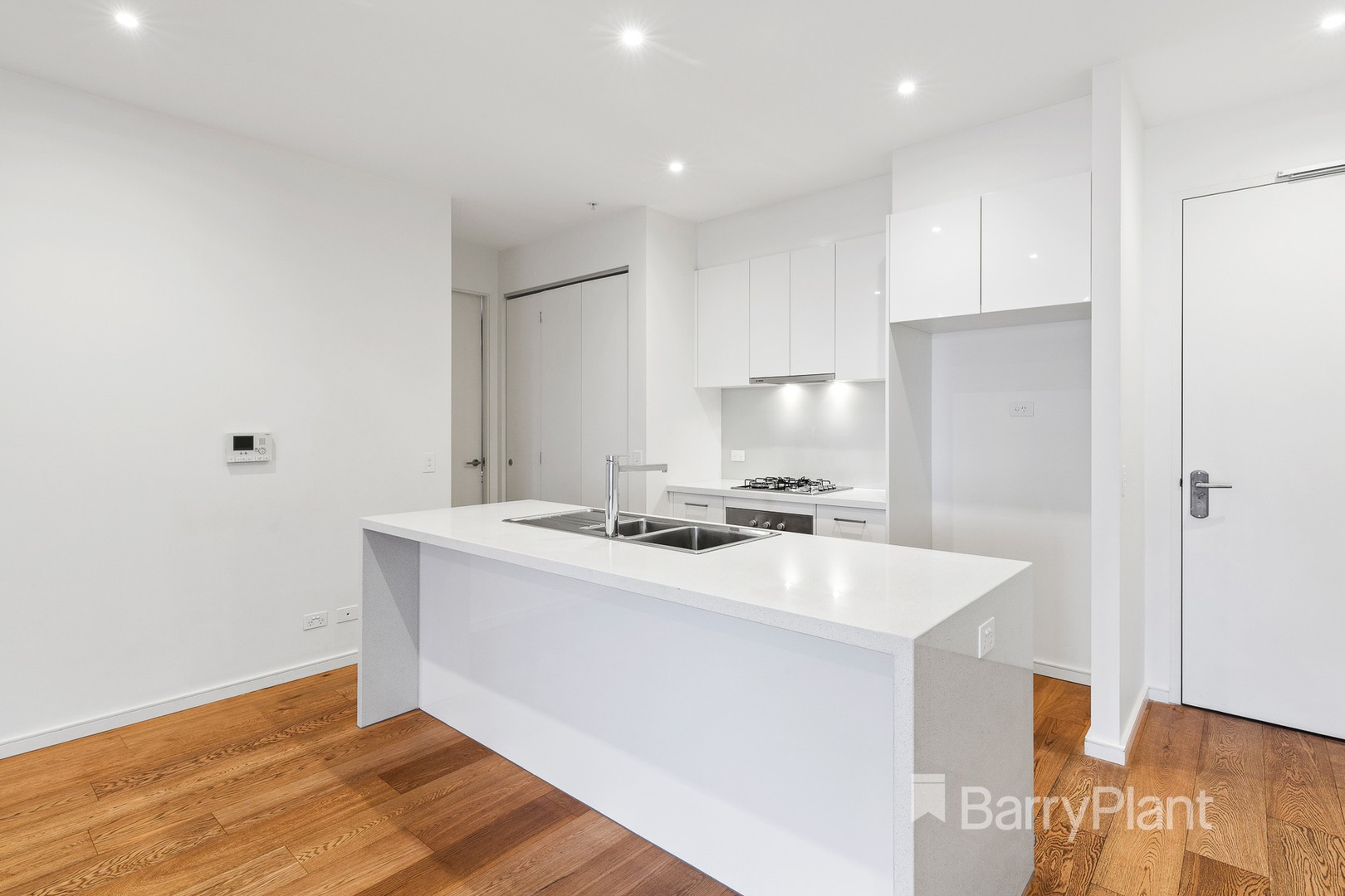113/187 Reynolds RoadDoncaster East, VIC 3109, Doncaster East - Thumbnail 2