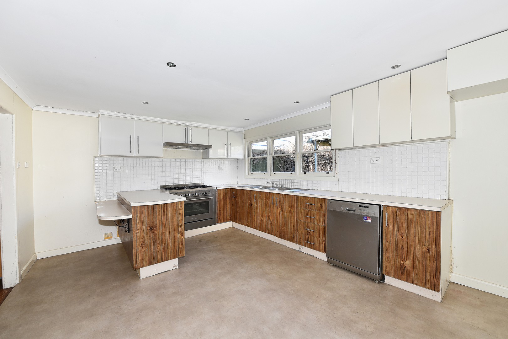 44 Garnet Street, Brunswick, VIC 3056 - Thumbnail 2 - 25/05/2019