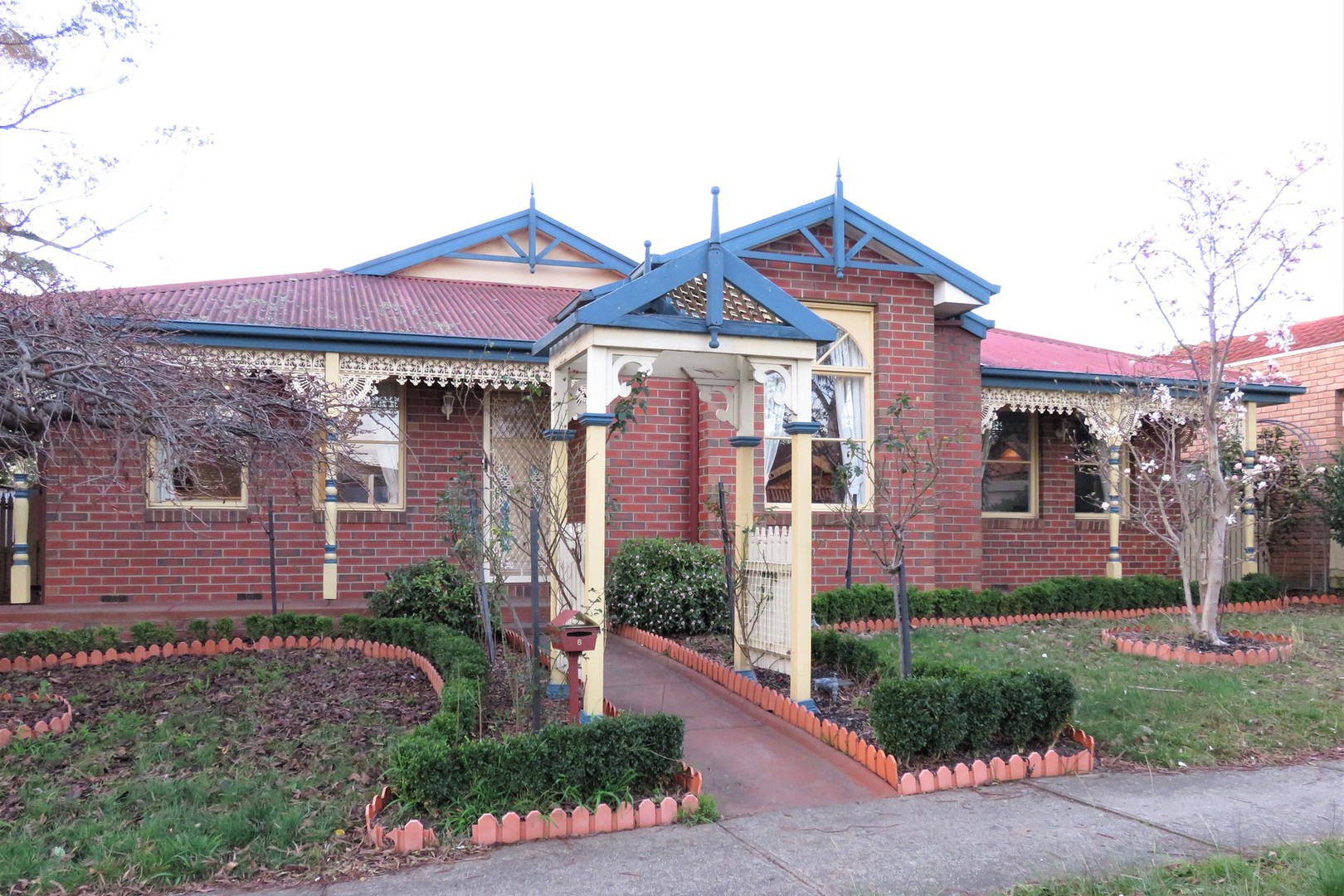 8 Coolong Avenue, Berwick, VIC 3806 - Thumbnail 1 - 25/05/2019