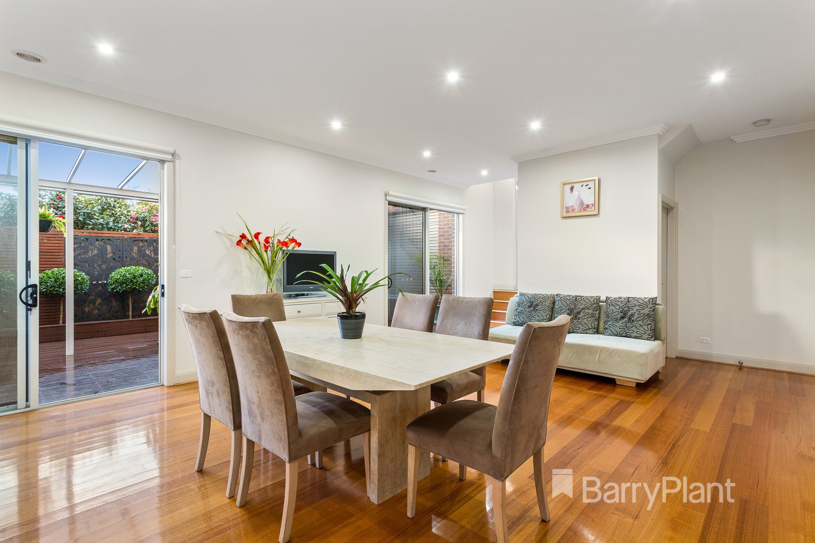 1/5 Elm Tree Road, Doncaster, VIC 3108, Doncaster - Thumbnail 3