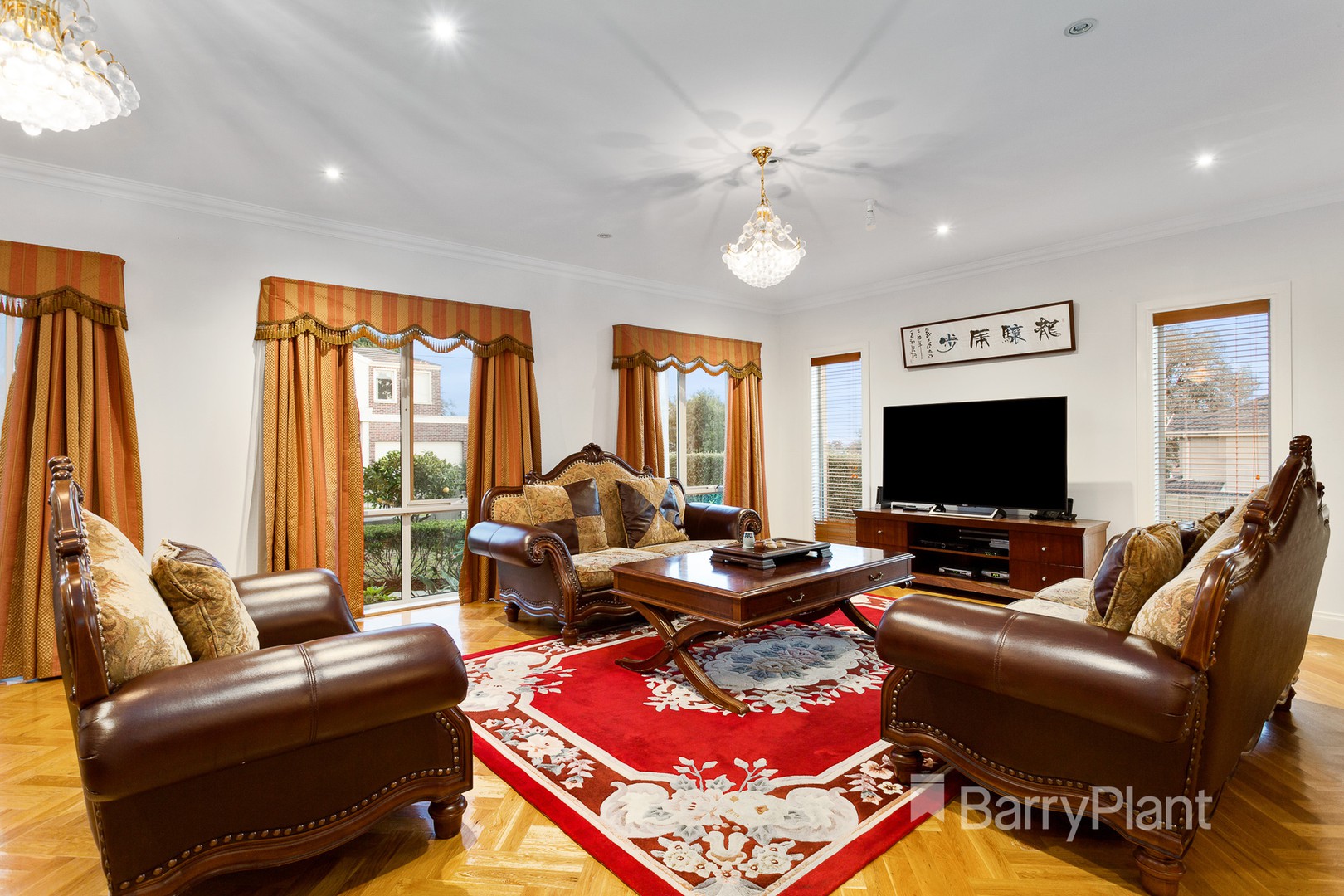 43 Russell CrescentDoncaster East, VIC 3109, Doncaster East - Thumbnail 2