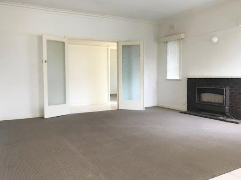 1/160 Blackshaws Road, South Kingsville, VIC 3015 - Thumbnail 2 - 25/05/2019